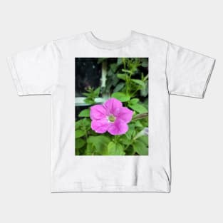 Petunia in front of the window Kids T-Shirt